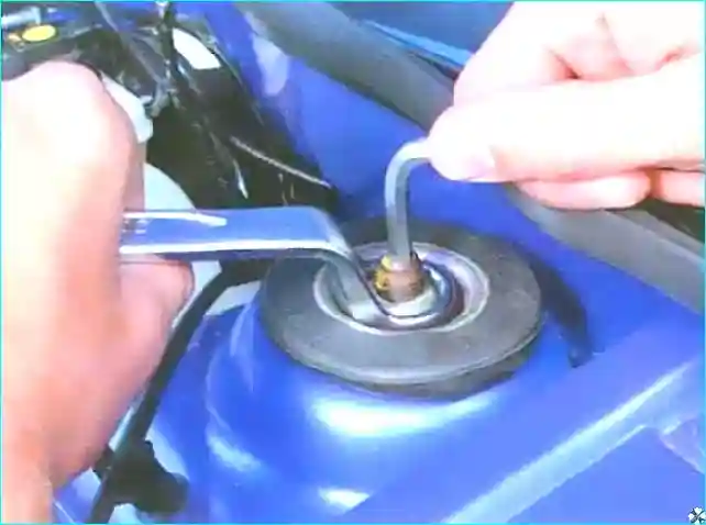 Renault Замена приводов передних колес Renault Logan