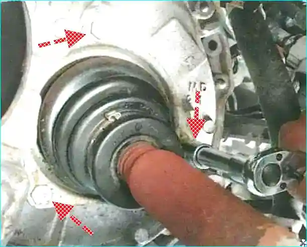 Renault Замена приводов передних колес Renault Logan