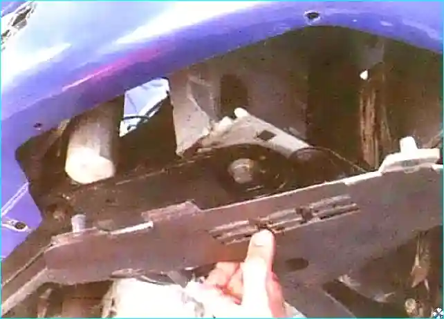 Renault Как снять и установить КПП на Renault Logan