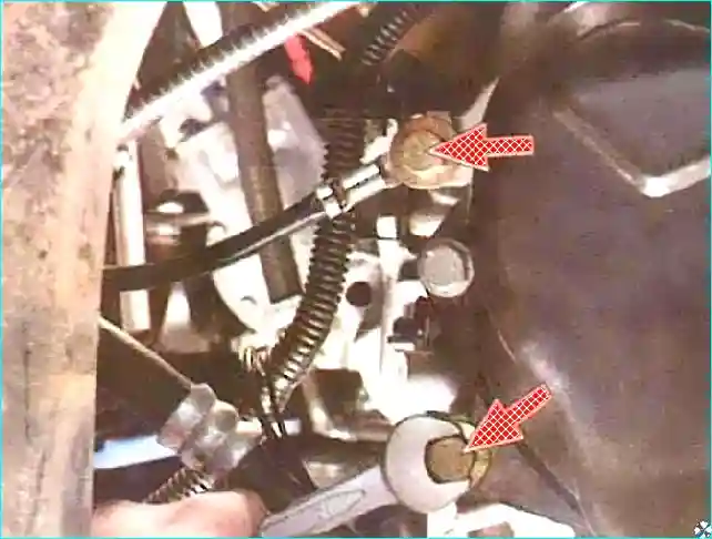 Renault Как снять и установить КПП на Renault Logan