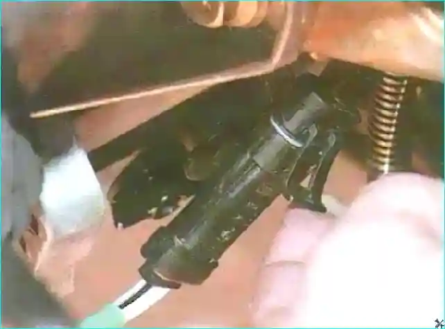 Renault Как снять и установить КПП на Renault Logan