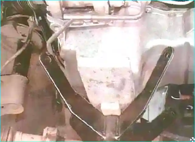 Renault Как снять и установить КПП на Renault Logan