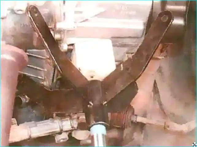 Renault Как снять и установить КПП на Renault Logan