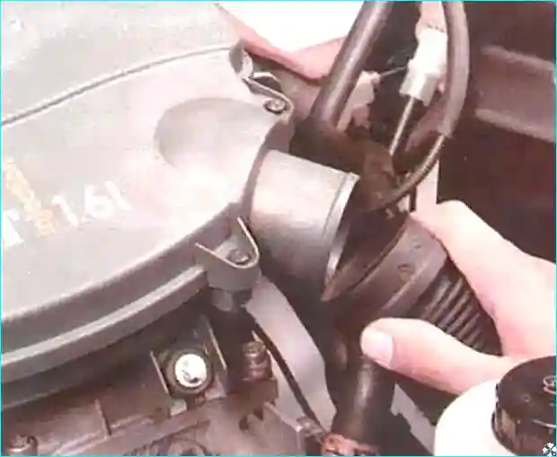 Renault Как снять и установить КПП на Renault Logan