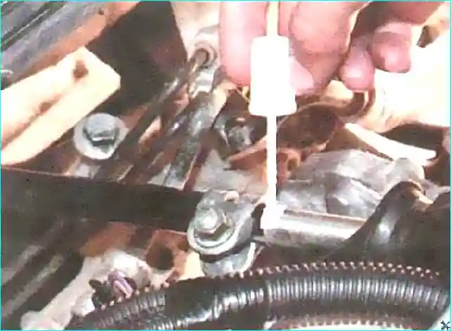 Renault Как снять и установить КПП на Renault Logan