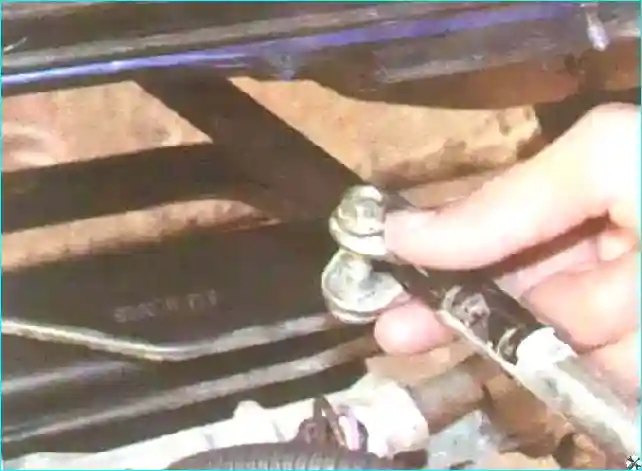 Renault Как снять и установить КПП на Renault Logan