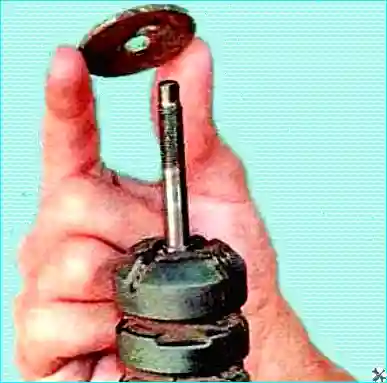 Renault Замена амортизатора задней подвески Renault Logan