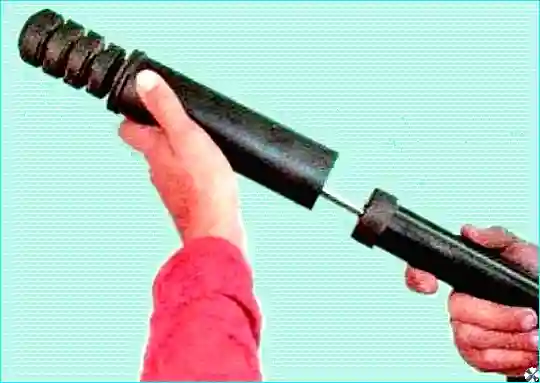 Renault Замена амортизатора задней подвески Renault Logan