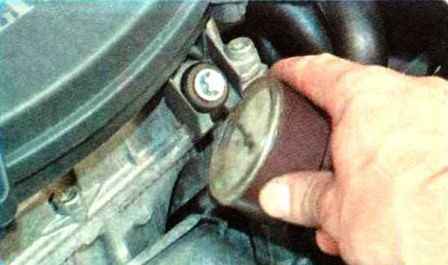 How to check compression in Renault Sandero engine cylinders