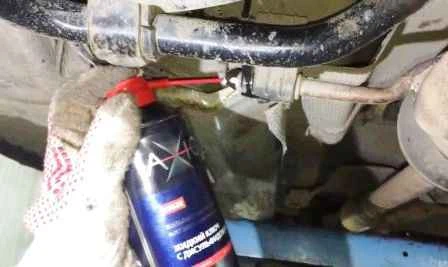 Replacing the Renault Sandero engine sump gasket