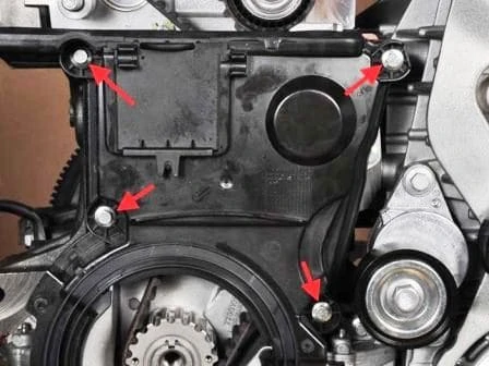 Checking and replacing the timing belt of a Renault Sandero car