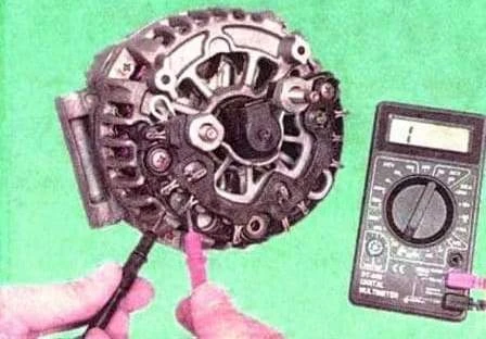 Removal and repair of Renault Sandero generator