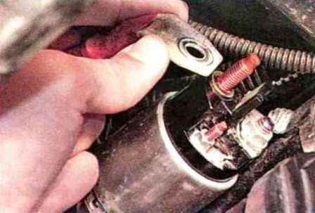 Removing and repairing a Renault Sandero starter