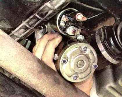 Extracción y reparación de un motor de arranque Renault Sandero