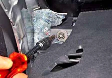 How to remove Renault Sandero dashboard