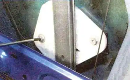 Reparación de puerta delantera Renault Sandero