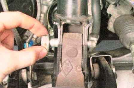 Renault/Dacia Sandero shock strut repair