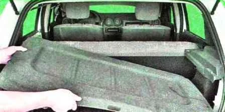 Заміна елементів задньої підвіски автомобіля Рено Сандеро