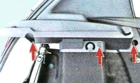 Заміна елементів задньої підвіски автомобіля Рено Сандеро