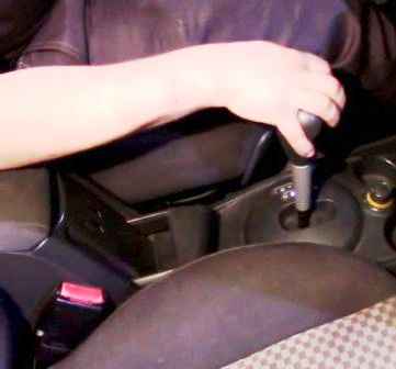 How to check and fill oil in automatic transmission Renault Sandero