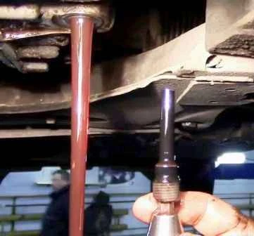 Cómo control y llenado de aceite en transmisión automática Renault Sandero