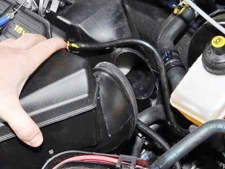 Extracción de la caja de cambios manual Renault Sandero