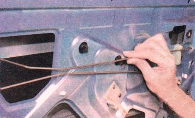 Renault Sandero side tailgate repair