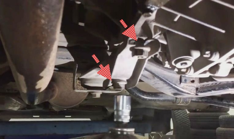 Renault Sandero engine pan gasket replacement