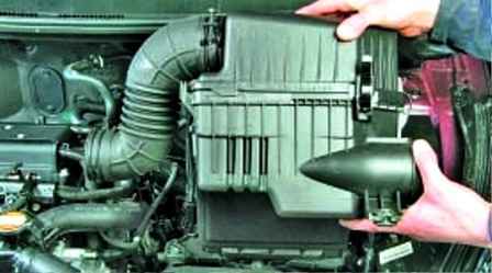 Extracción del conjunto del acelerador y pedal del acelerador Hyundai Solaris