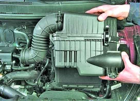 Removal and installation of the inlet pipe of the Hyundai Solaris engine