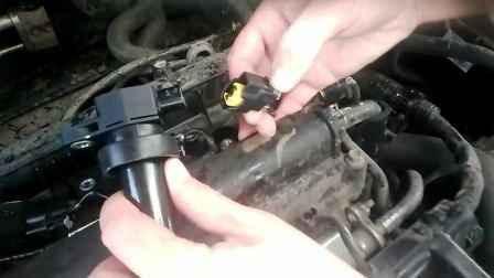 Removing and checking the EMS sensors of a Hyundai Solaris car