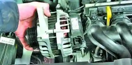 Retiro e instalación de un generador Hyundai Solaris