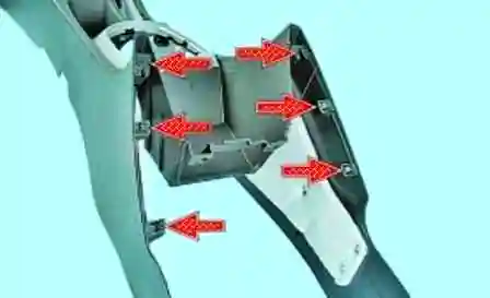 Hyundai Solaris едендік туннель төсемін қалай алып тастауға болады