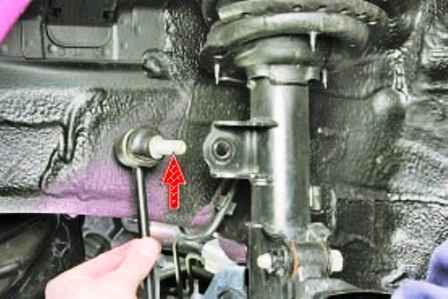 How to remove and disassemble the Hyundai Solaris front shock strut