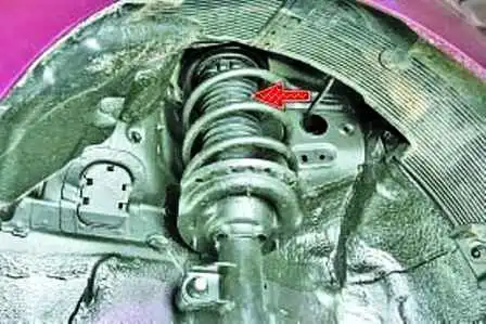 Checking the front suspension of the Hyundai Solaris