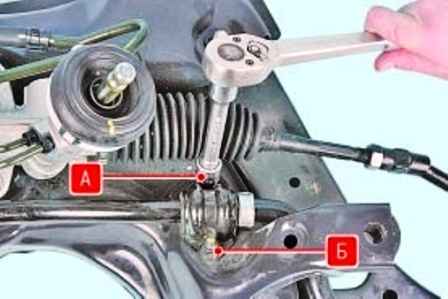 Removing the Hyundai Solaris front suspension stabilizer