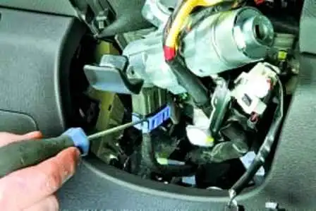 Как снять рулевую колонку Hyundai Solaris