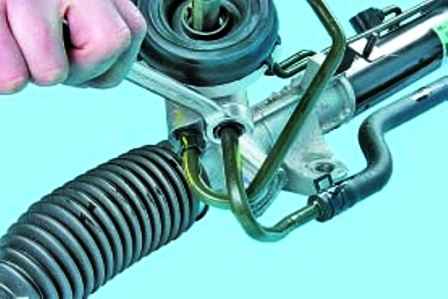 How to remove and install Hyundai Solaris steering gear