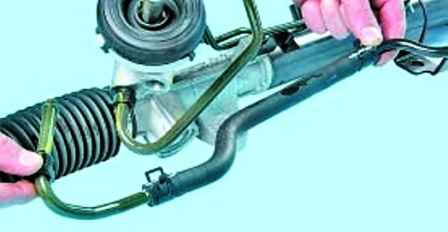 How to remove and install Hyundai Solaris steering gear