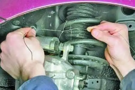 Ремонт тормозов передних колес Hyundai Solaris