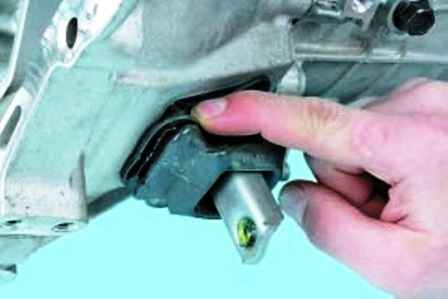 Replacing the Hyundai Solaris clutch drive