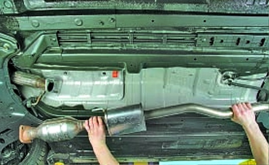 Ремонт системы выпуска выхлопных газов Hyundai Solaris