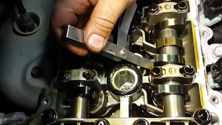Check and Hyundai Solaris engine valve clearance adjustment