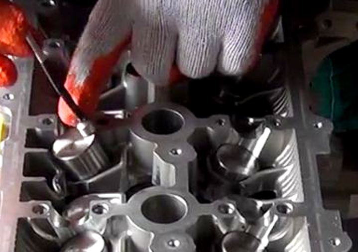 Nudai Solaris engine valve clearance adjustment