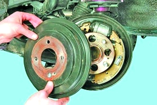 Checks of brake parts and assemblies of Hyundai Solaris car