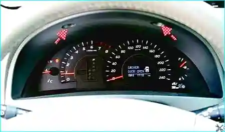 Снятие и установка комбинации приборов автомобиля