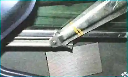 Разборка и сборка задней двери Тойота Камри Разборка и сборка задней двери