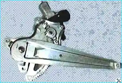 Разборка и сборка задней двери Тойота Камри Разборка и сборка задней двери