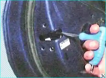 Разборка и сборка задней двери Тойота Камри Разборка и сборка задней двери