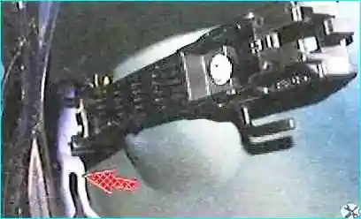 Разборка и сборка задней двери Тойота Камри Разборка и сборка задней двери